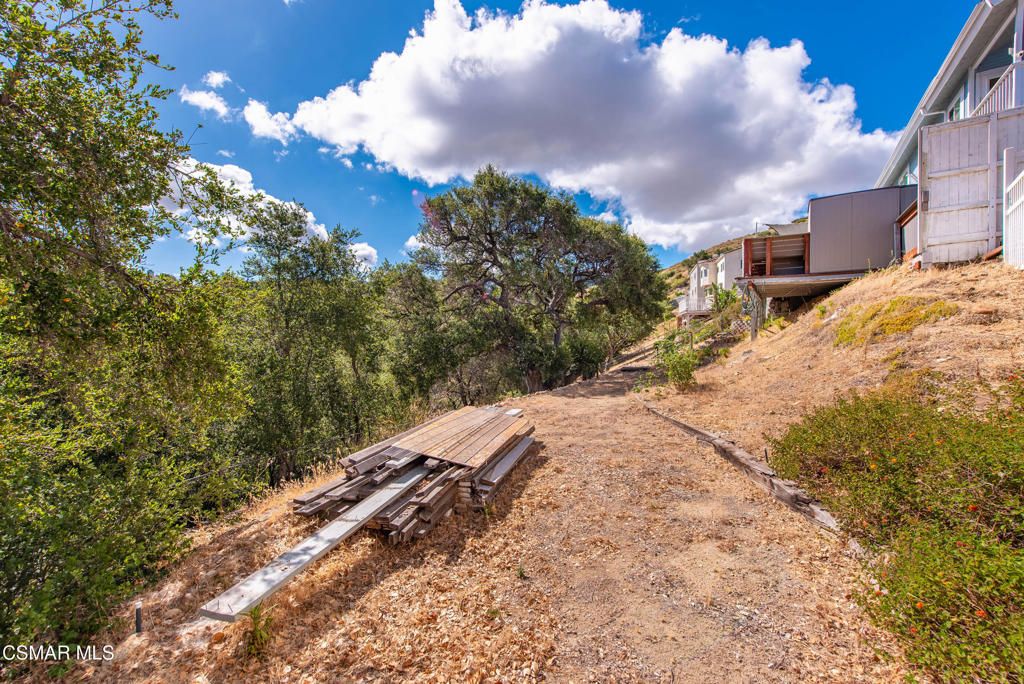 Image 75 of property listing at 1314 Gonzales Road, Simi Valley, CA 93063