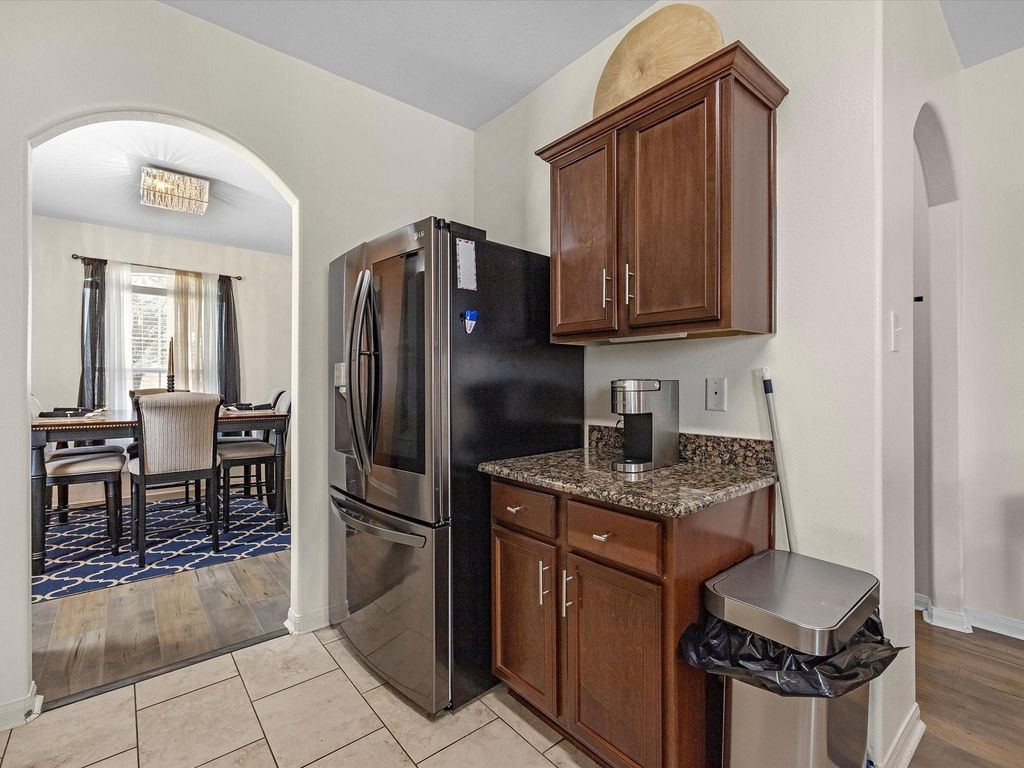 Image 4 of property listing at 4727 Evening Place Lane, Richmond, TX 77469