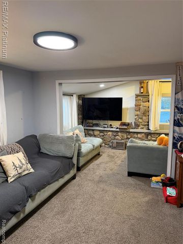 3426 Maple Ridge, Highland, MI 48356