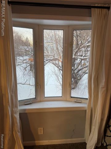 3426 Maple Ridge, Highland, MI 48356