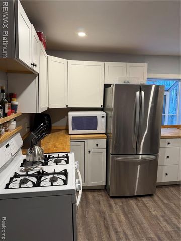 3426 Maple Ridge, Highland, MI 48356