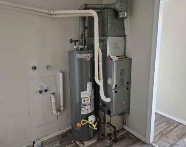 225 E Ogden Street, Capron, IL 61012