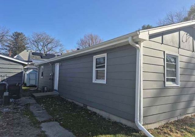 225 E Ogden Street, Capron, IL 61012