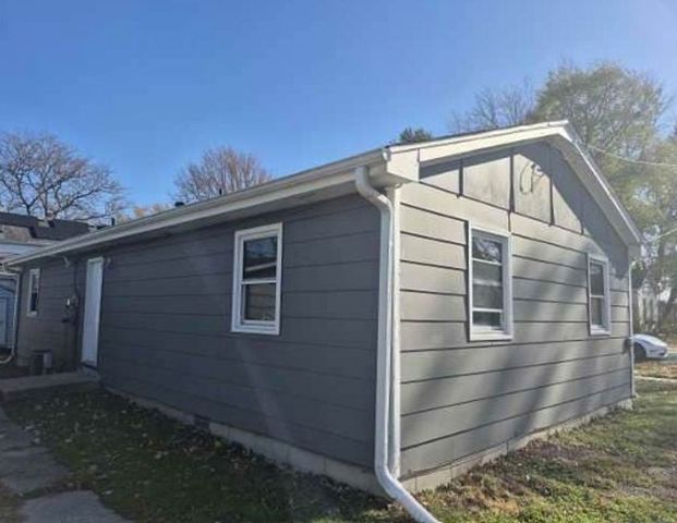 225 E Ogden Street, Capron, IL 61012