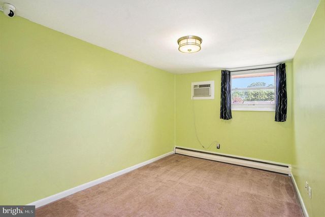 328 W WARREN ST, Norristown, PA 19401