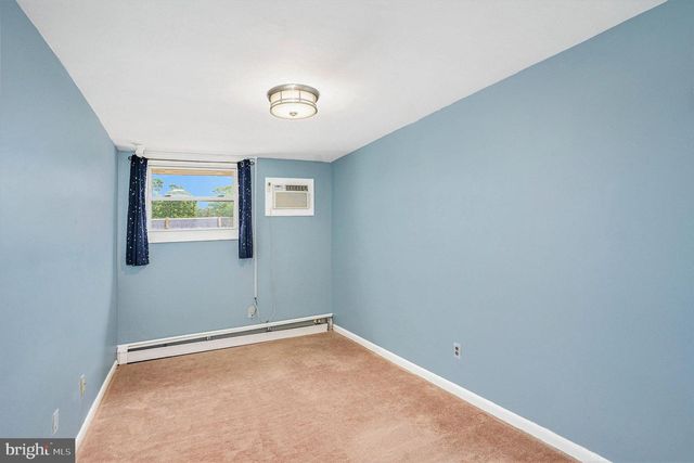 328 W WARREN ST, Norristown, PA 19401