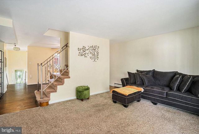 328 W WARREN ST, Norristown, PA 19401
