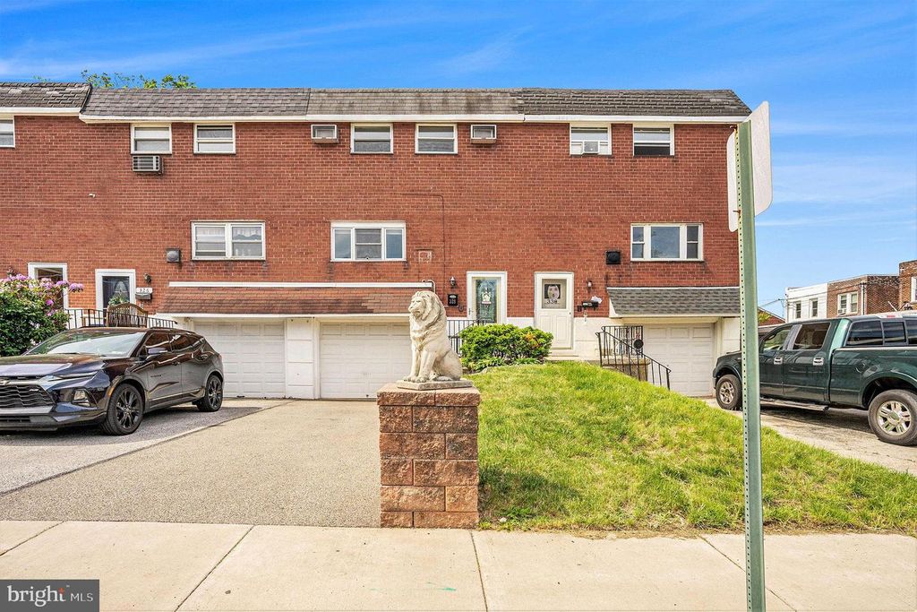 328 W WARREN ST, Norristown, PA 19401