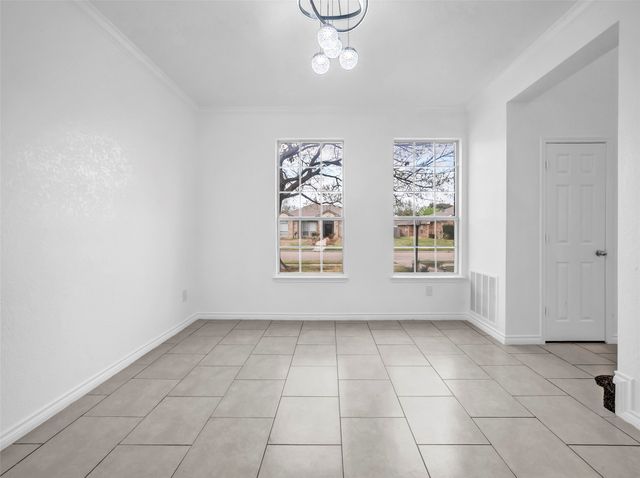 2913 Spartacus Drive, Grand Prairie, TX 75052