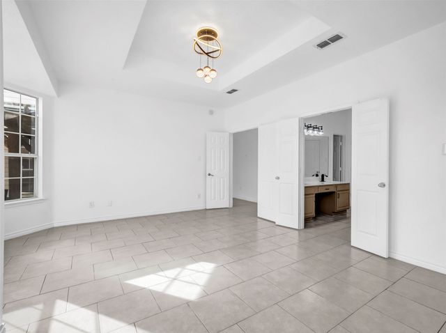 2913 Spartacus Drive, Grand Prairie, TX 75052