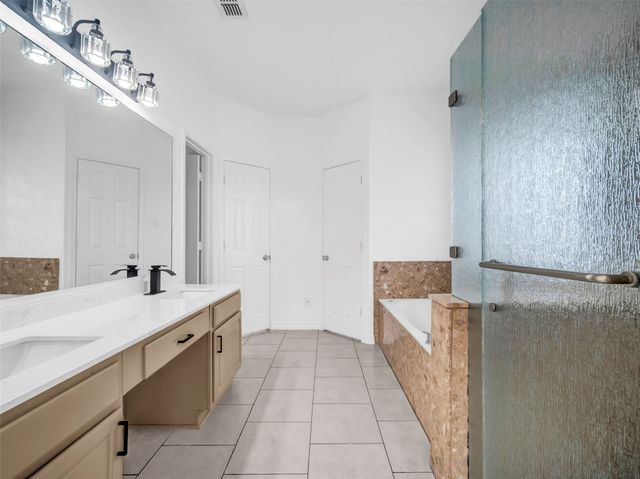 2913 Spartacus Drive, Grand Prairie, TX 75052