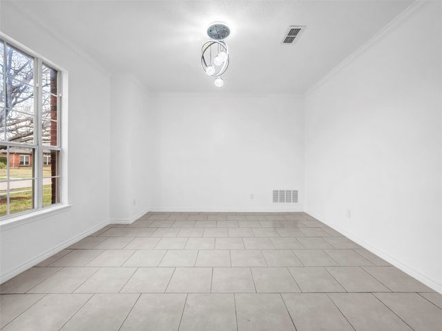 2913 Spartacus Drive, Grand Prairie, TX 75052