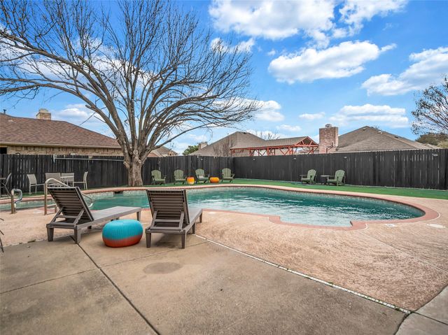 2913 Spartacus Drive, Grand Prairie, TX 75052