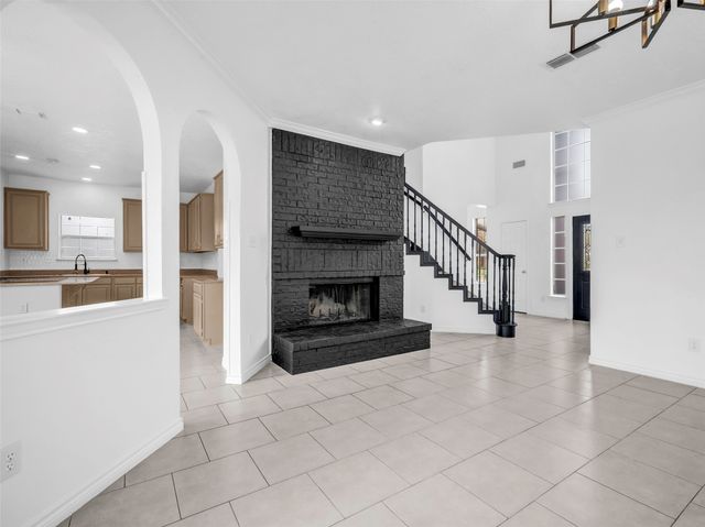 2913 Spartacus Drive, Grand Prairie, TX 75052