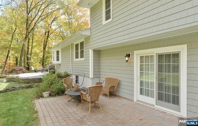 35 Old Chimney Road, Upper Saddle River, NJ 07458