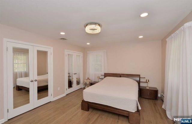 35 Old Chimney Road, Upper Saddle River, NJ 07458