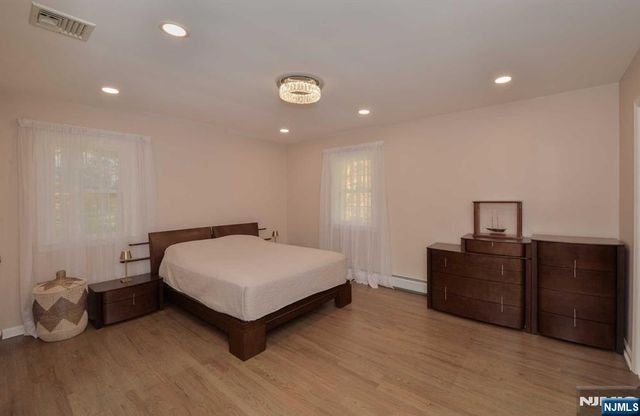 35 Old Chimney Road, Upper Saddle River, NJ 07458