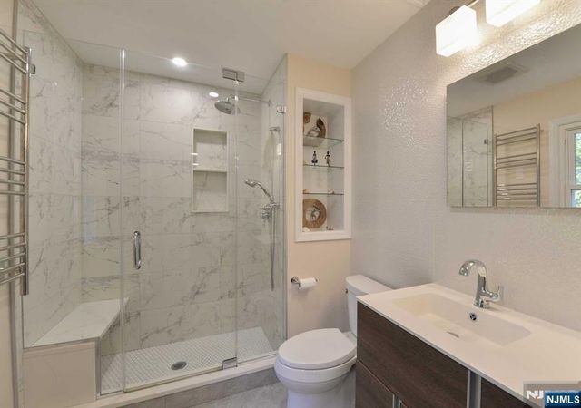 35 Old Chimney Road, Upper Saddle River, NJ 07458