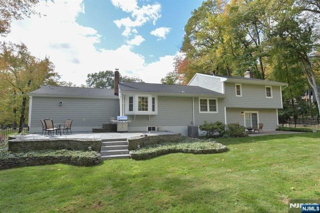 35 Old Chimney Road, Upper Saddle River, NJ 07458