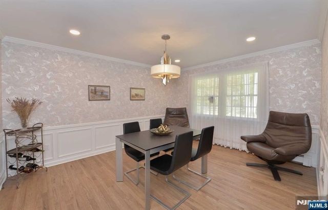 35 Old Chimney Road, Upper Saddle River, NJ 07458