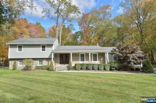 35 Old Chimney Road, Upper Saddle River, NJ 07458