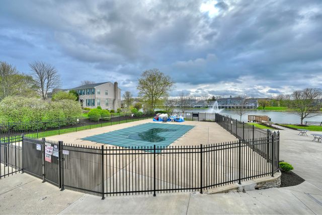 804 Horseshoe Lane, Florence, KY 41042