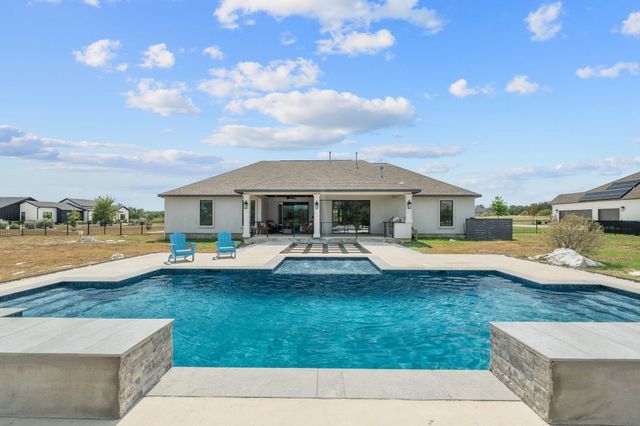 104 Rolling Hills CT, Spicewood, TX 78669