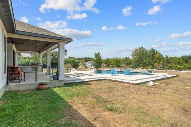 104 Rolling Hills CT, Spicewood, TX 78669