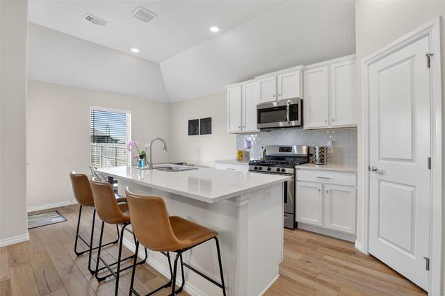 8400 NW 162nd Street, Edmond, OK 73013