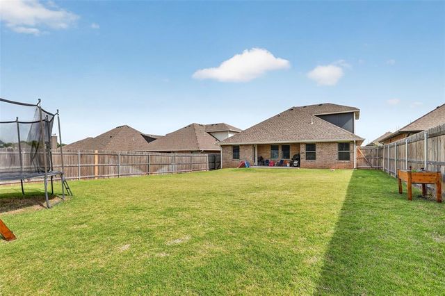8400 NW 162nd Street, Edmond, OK 73013