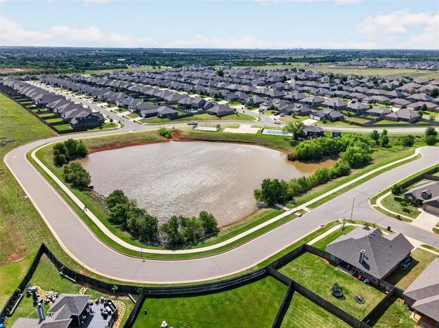 8400 NW 162nd Street, Edmond, OK 73013
