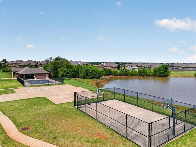 8400 NW 162nd Street, Edmond, OK 73013