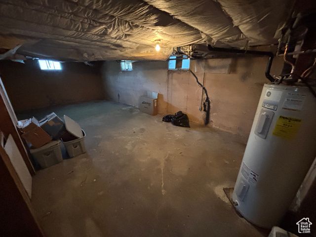 102 S MAIN ST, Paris, ID 83261