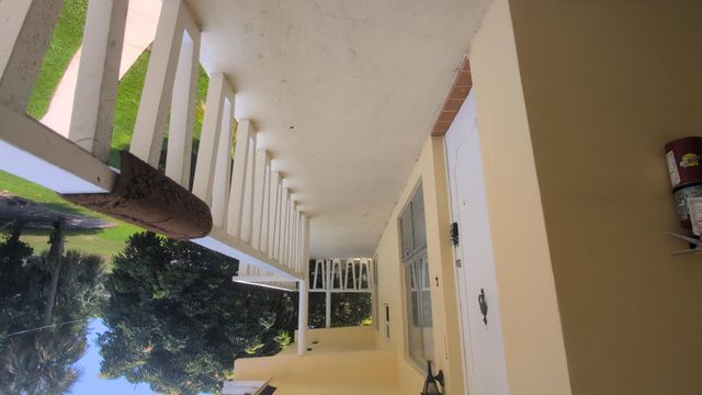 2755 NE 28th Avenue F1, Lighthouse Point, FL 33064