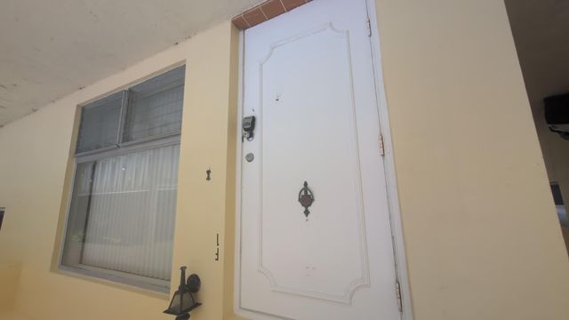 2755 NE 28th Avenue F1, Lighthouse Point, FL 33064
