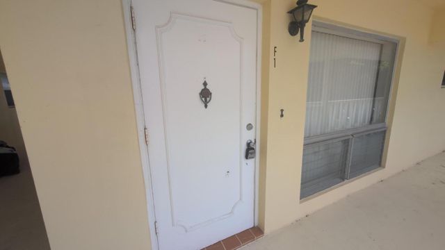 2755 NE 28th Avenue F1, Lighthouse Point, FL 33064