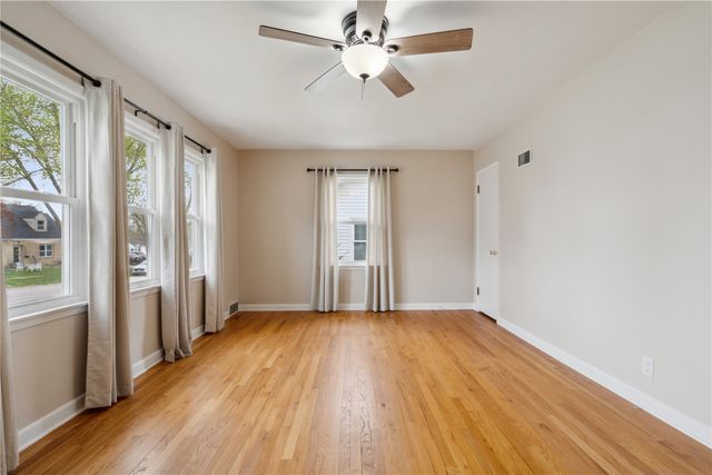 1129 Washington Drive, Marion, IA 52302