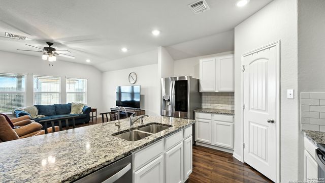 367 Pronghorn, New Braunfels, TX 78130