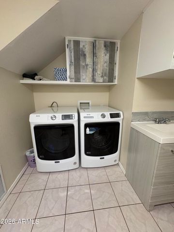 7035 W MORROW Drive, Glendale, AZ 85308