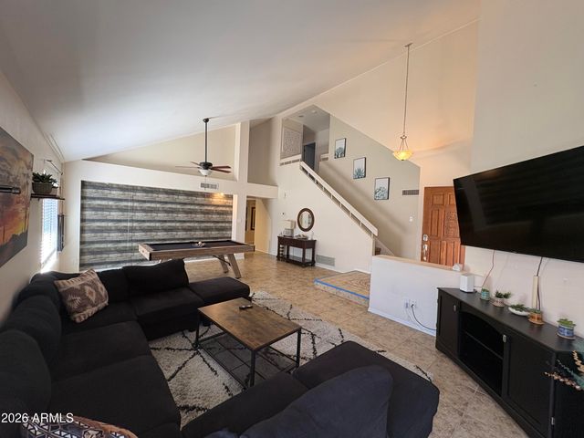 7035 W MORROW Drive, Glendale, AZ 85308