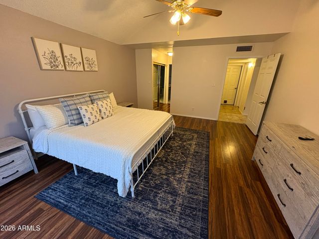 7035 W MORROW Drive, Glendale, AZ 85308