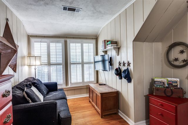 3721 Westcliff Road S, Fort Worth, TX 76109