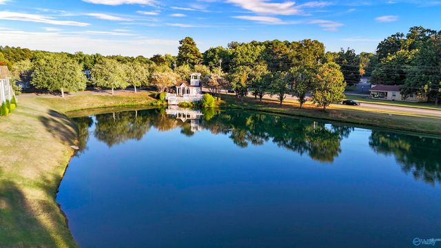 269 Waters Edge Drive, Madison, AL 35758