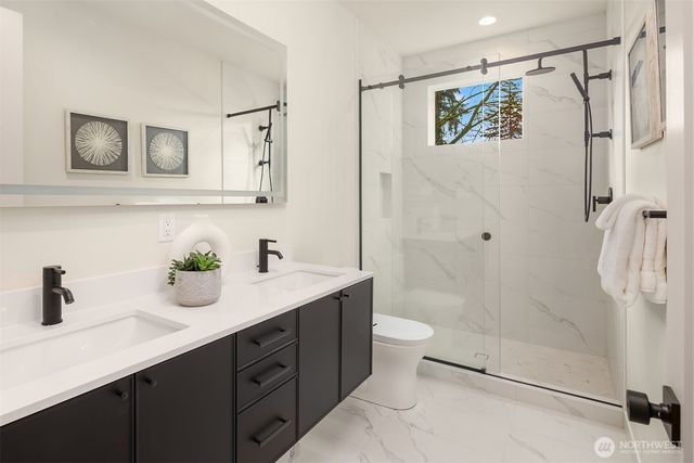 817 18th Avenue W, Kirkland, WA 98033