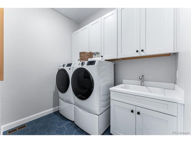 4201 Skipping Pt, Castle Rock, CO 80108