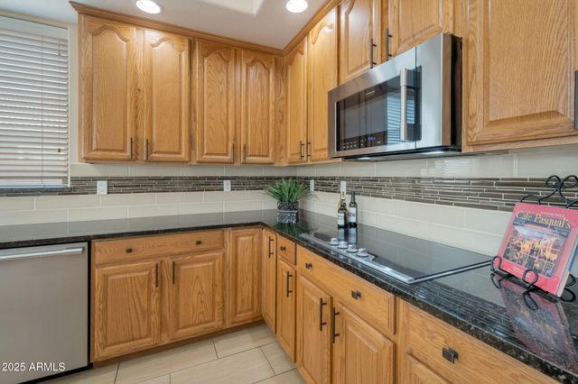 21987 N BALBOA Drive, Maricopa, AZ 85138