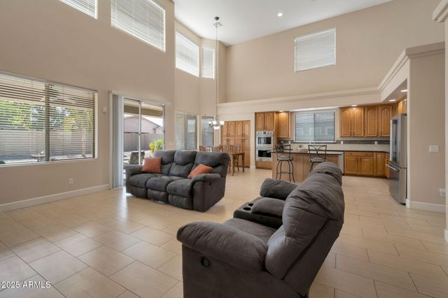 21987 N BALBOA Drive, Maricopa, AZ 85138