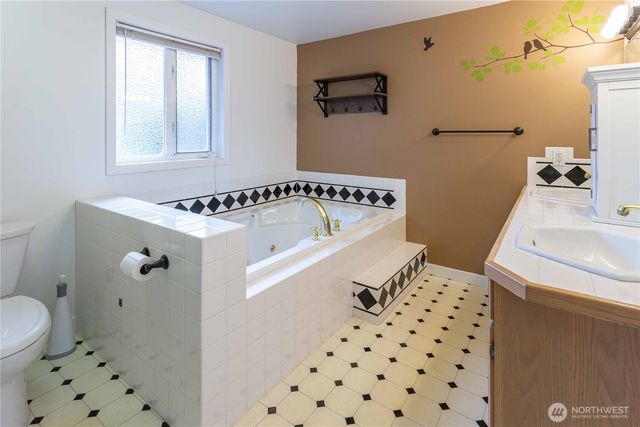 17711 Mclean Road, Mount Vernon, WA 98273