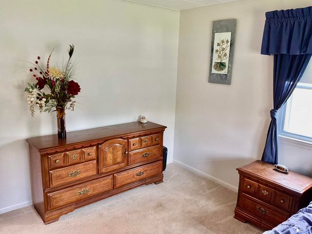 2139 Sandy Creek Rd, Frenchtown Twp, MI 48162
