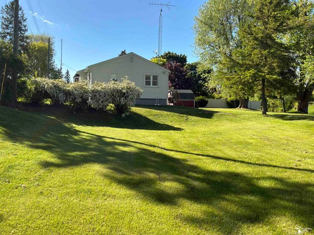 2139 Sandy Creek Rd, Frenchtown Twp, MI 48162